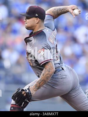 30. September 2017 - Kansas City, MO, USA - Arizona Diamondbacks Starthörer Taijuan Walker wirft am Samstag, September 30 im zweiten Inning gegen die Kansas City Royals im Kauffman Stadium in Kansas City, Mo. 2017. (Bild: © John Sleezer/TNS via ZUMA Wire) Stockfoto