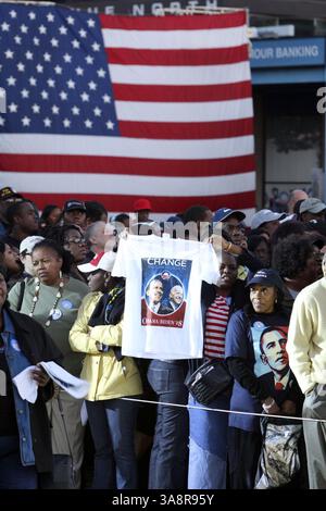 11. Oktober 2008 - Philadelphia, Pennsylvania, USA - 11. Oktober 2008 - Philadelphia, Pennsylvania - Kandidat der Demokratischen Partei der USA, Senator Barack Obama, spricht bei einer Kundgebung auf der Progress Plaza. Foto: Paul Zimmerman/AdMedia Stockfoto