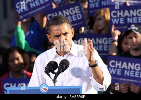 11. Oktober 2008 - Philadelphia, Pennsylvania, USA - 11. Oktober 2008 - Philadelphia, Pennsylvania - Kandidat der Demokratischen Partei der USA, Senator Barack Obama, spricht bei einer Kundgebung auf der Progress Plaza. Foto: Paul Zimmerman/AdMedia Stockfoto