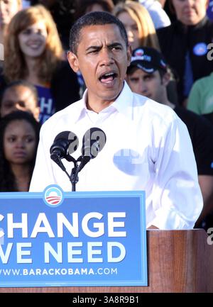11. Oktober 2008 - Philadelphia, Pennsylvania, USA - 11. Oktober 2008 - Philadelphia, Pennsylvania - Kandidat der Demokratischen Partei der USA, Senator Barack Obama, spricht bei einer Kundgebung auf der Progress Plaza. Foto: Paul Zimmerman/AdMedia Stockfoto