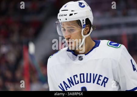 17. Oktober 2017: Vancouver Canucks Verteidiger Michael Del Zotto (4) während des Spiels zwischen Vancouver Canucks und Ottawa Senators im Canadian Tire Centre in Ottawa, Kanada. Daniel Lea/CSM(Kreditbild: &Copy; Daniel Lea/CSM via ZUMA Wire) Stockfoto
