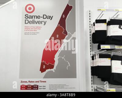 19. Oktober 2017 - USA - Target hat diese Woche seinen neuen Laden auf dem Herald Square in Manhattan eröffnet. (Bild: © Kavita Kumar/TNS via ZUMA Wire) Stockfoto