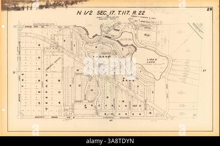 Der umfassende Kartensatz umfasst detaillierte Grundstückseigentum, Streckenabschnitte, Eisenbahnstrecken und einen Index zu historischen Anbauten in Minnetonka Village. Stockfoto