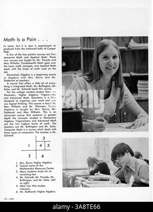 Die Ausgabe 1973 des Jahrbuchs der Cooper High School, Talons, erfasst die wichtigsten Ereignisse, akademischen Meilensteine, Leichtathletik und das Studentenleben des Schuljahres 1972-1973 in Robbinsdale. Stockfoto