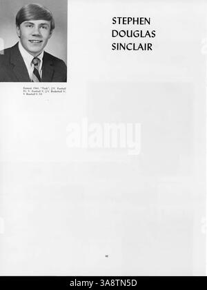 Die Ausgabe 1967 des Mustang Yearbook der Breck School bietet einen Einblick in das Schülerleben, das Lehrpersonal, den Sport und die großen Schulveranstaltungen aus dem Schuljahr 1966-1967. Stockfoto
