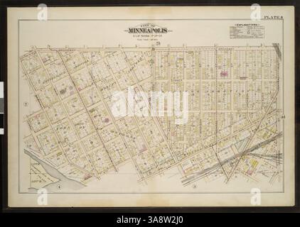Dieser atlas bietet detaillierte Untersuchungen von Minneapolis, einschließlich Streckenabschnitten, Eisenbahnen, Parks, Wassersystemen, und einen Index von Hinzufügungen und Unterteilungen. Stockfoto