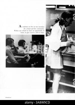 Das Jahrbuch „Aurean „72“ der Richfield High School dokumentiert die Höhepunkte des Schuljahres 1971-1972 und zeigt Schüler, Vereine, Leichtathletik und andere Schulveranstaltungen. Stockfoto