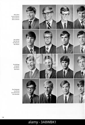 Das Benilden Jahrbuch 1970 zeigt die Höhepunkte des Schülerlebens an der Benilde High School, darunter Akademiker, Leichtathletik, Studentenclubs und bedeutende Schulveranstaltungen aus dem Jahr 1969-1970. Stockfoto