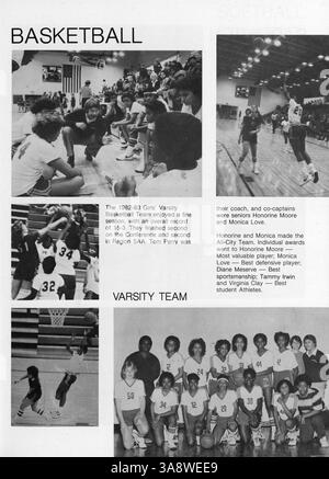 Die Ausgabe 1983 des Polaris Yearbook zeigt Leistungen der Schüler, Höhepunkte der Fakultät, Leichtathletik, Clubs und Schulveranstaltungen aus dem akademischen Jahr 1982-1983 an der North High School. Stockfoto