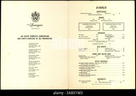 Ein historisches, zweifach geöffnetes Abendmenü im Norse Room, das Kunstwerke von Wikingerschiffen in Rot, Blau und Gold zeigt. Das Menü umfasst eine Reihe von Mahlzeiten wie Vorspeisen, Suppen, Hauptgerichte, a la carte und Desserts, zusammen mit Hotels-Tagungs- und Party-Service-Angeboten. Stockfoto