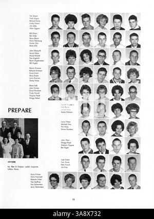 Dieses Jahrbuch 1963 von der Washburn High School, Wahian, behandelt das Studentenleben, Leichtathletik, Clubs, und Dozenten, die wichtige Ereignisse aus dem Schuljahr 1962-1963 dokumentieren, mit einem Schwerpunkt auf afroamerikanischer Geschichte. Stockfoto