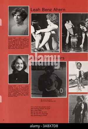 Das Jahrbuch „Mustang“ von der Breck School 1977 enthält einen detaillierten Bericht über das Leben der Schüler, die Leistungen, die Leichtathletik und die Schulveranstaltungen aus dem Schuljahr 1976-1977. Stockfoto