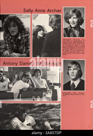 Das Jahrbuch „Mustang“ 1977 der Breck School fasst die Höhepunkte des Schülerlebens, der Vereine, der Leichtathletik und der Schulveranstaltungen des akademischen Jahres 1976-1977 zusammen. Stockfoto