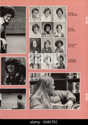 Dieses Jahrbuch „Mustang“ von der Breck School 1977 dokumentiert das Leben der Schüler, die Beiträge der Lehrkräfte, Sport und Schulveranstaltungen während des Schuljahres 1976-1977. Stockfoto