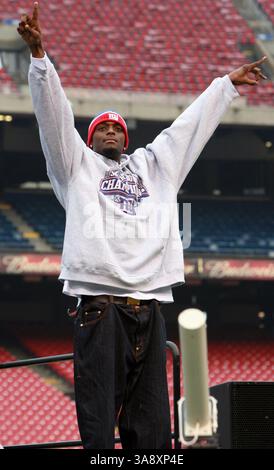 August 2009 - East Rutherford, New Jersey, USA - 3. August 2009 - East Rutherford, New Jersey. Plaxico Burress. Der ehemalige New York Giants Wide Receiver Plaxico Burress wurde am Montag von einer Manhattan Grand Jury wegen Waffenanklage angeklagt, nachdem er sich im November 2008 versehentlich in einem Nachtclub erschossen hatte. Burress wird angeklagt wegen zweitgradigen kriminellen Besitzes einer Waffe und rücksichtsloser Gefährdung. Datei Foto Foto Foto: Paul Zimmerman/AdMedia Stockfoto