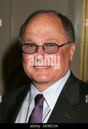 11. März 2006 - Beverly Hills, KALIFORNIEN, USA - 11. März 2006 - Beverly Hills, Kalifornien - Budd Friedman. Fünfter jährlicher Tom Arnold Celebrity Roast im Beverly Hills Hotel. Foto: Byron Purvis/AdMedia Stockfoto