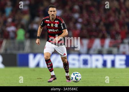 Rio De Janeiro, Brasilien. März 2025. RIO DE JANEIRO, BRASILIEN - 29. MÄRZ: LEO ORTIZ aus Flamengo kontrolliert den Ball während des Spiels zwischen Flamengo und Internacional im Rahmen der Brasileirao 2025 im Maracana-Stadion am 29. März 2025 in Rio de Janeiro, Brasilien. Quelle: Ruano Carneiro/Alamy Live News Stockfoto