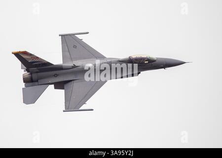 United States Air Force General Dynamics F-16 Fighting Falcon Fighter auf der Avalon/Melbourne Airshow Stockfoto