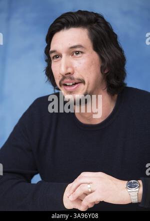 6. Dezember 2016 – Hollywood, Kalifornien, USA – Adam Driver als Kylo Ren in dem neuen Film Star Wars the Last Jedi, der am 15. Dezember 2017 veröffentlicht wird. Adam Driver wirbt für Star Wars: Das Erwachen der Macht. Adam Douglas Driver (* 19. November 1983) ist ein US-amerikanischer Schauspieler. Driver hat drei aufeinanderfolgende Nominierungen für den Primetime Emmy Award als herausragender Nebendarsteller in einer Comedy-Serie erhalten. Annette (2018), The man Who Killing Don Quijote (2018), Star Wars: Episode VIII (2017), Logan Lucky (2017). (Bild: © Armando Gallo/ZUMA Studio) Stockfoto