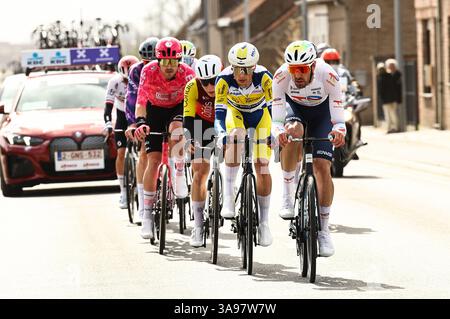 Wevelgem, Belgien. 30. März 2025. Die abtrünnige Gruppe, die während des eintägigen Radrennens der Männer „Gent-Wevelgem - in Flanders Fields“, 250,3 km von Ieper nach Wevelgem, am Sonntag, den 30. März 2025, dargestellt wurde. BELGA FOTO DAVID PINTENS Credit: Belga News Agency/Alamy Live News Stockfoto