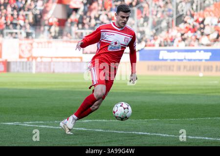 Halle, Deutschland. März 2025. Halle, Deutschland 29. März 2025: Regionalliga Nord/Ost - 2024/2025 - Hallescher FC vs. FSV Zwickau im Bild: Fabrice Hartmann (Halle) Credit: dpa/Alamy Live News Stockfoto