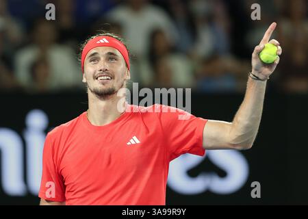 Der deutsche Tennisspieler Alexander Zverev während eines Benefizspiels bei den Australian Open 2025 Melbourne Park, Melbourne, Victoria, Australien. Stockfoto