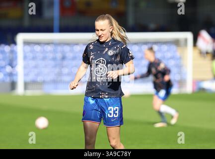 London, Großbritannien. 30. März 2025. Aggie Beever-Jones (Chelsea 33) wartete sich vor dem Women's Super League Spiel zwischen Chelsea und West Ham United am 30. März 2025 im Kingsmeadow Stadium in London auf. (Bettina Weissensteiner/SPP) Credit: SPP Sport Pressefoto. /Alamy Live News Stockfoto