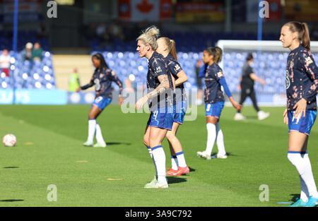 London, Großbritannien. 30. März 2025. Chelsea Captain Millie Bright (Chelsea 4) erwärmte sich vor dem Women's Super League Spiel zwischen Chelsea und West Ham United am 30. März 2025 im Kingsmeadow Stadium in London. (Bettina Weissensteiner/SPP) Credit: SPP Sport Pressefoto. /Alamy Live News Stockfoto