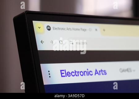 New York, USA - 30. März 2025: Die offizielle Website von Electronic Arts wird auf dem Computerbildschirm mit Firmenlogo und sichtbarer Navigation angezeigt Stockfoto