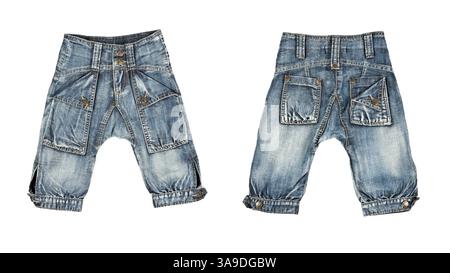 Eine Collage aus zwei Paar trendigen Jeans für Kinder, isoliert auf weißem Hintergrund. Das Bild besteht aus mehreren Fotografien Stockfoto
