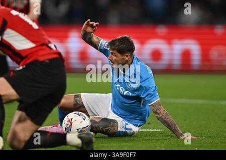 Neapel, Italien. 31. März 2025. Pasquale Mazzocchi von S.S.C. Napoli spielt am 30. Tag der Serie A Meisterschaft zwischen S.S.C. Napoli und A.C. Milan im Diego Armando Maradona Stadium am 30. März 2025 in Neapel. Quelle: Unabhängige Fotoagentur/Alamy Live News Stockfoto