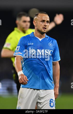 Neapel, Italien. 31. März 2025. Stanislav Lobotka von S.S.C. Napoli spielt am 30. Tag der Serie A Meisterschaft zwischen S.S.C. Napoli und A.C. Milan im Diego Armando Maradona Stadium am 30. März 2025 in Neapel. Quelle: Unabhängige Fotoagentur/Alamy Live News Stockfoto