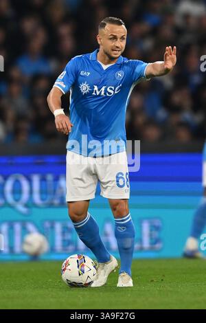 Neapel, Italien. 31. März 2025. Stanislav Lobotka von S.S.C. Napoli spielt am 30. Tag der Serie A Meisterschaft zwischen S.S.C. Napoli und A.C. Milan im Diego Armando Maradona Stadium am 30. März 2025 in Neapel. Quelle: Unabhängige Fotoagentur/Alamy Live News Stockfoto