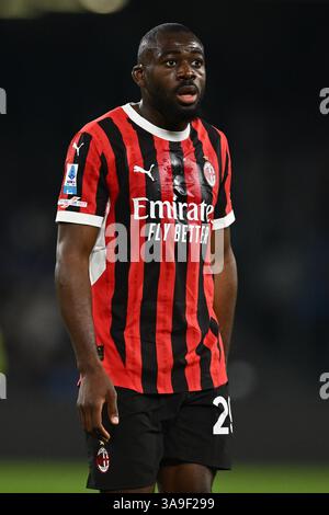 Neapel, Italien. 31. März 2025. Youssouf Fofana von A.C. Mailand nimmt am 30. Tag der Serie A Meisterschaft zwischen S.S.C. Napoli und A.C. Mailand am 30. März 2025 im Diego Armando Maradona Stadium in Neapel Teil. Quelle: Unabhängige Fotoagentur/Alamy Live News Stockfoto
