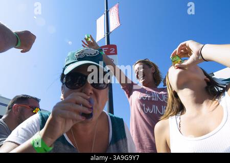 24. September 2017 - Philadelphia, Pennsylvania, USA - Eagles-Fans-Tail-Gate-Party auf dem Parkplatz vor Lincoln Financial Field in South Philadelphia während des Home Opener-Spiels am 24. September 2017 in South Philadelphia. (Bild: © Bastiaan Slabbers via ZUMA Wire) Stockfoto