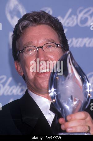 Januar 1998; Los Angeles, CA, USA; TIM ALLEN bei den 24. Annual People's Choice Awards. Stockfoto