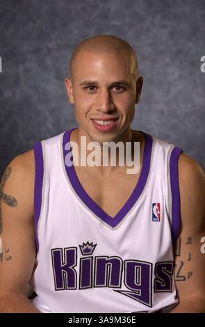 Sacramento Kings bewachen #10 Mike Bibby (cq) in der Arco Arena in Sacramento am Donnerstag, den 2. Oktober 2003. Sacramento Kings Becher am Medientag. Sacramento Bee/Randall Benton/ZUMA Press Stockfoto
