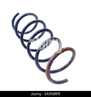 Alte Autofeder isoliert auf weißem Hintergrund, rostig und abgenutzt, Objekt bereit für Ihr Design Stockfoto