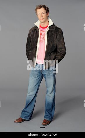 April 2006; Toronto, ON, Kanada; Bild aus Regisseur Ian Iqbal Rashids Drama-Komödie „Touch of Pink“ mit KRISTEN HOLDEN-RIED. Erscheinungsdatum: 16. Juli 2004. Obligatorische Gutschrift: Foto von Sony Pictures/ZUMA Press. (©) Copyright 2006 mit freundlicher Genehmigung von Sony Pictures Stockfoto