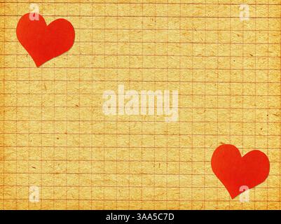 Zwei rote Herzen Form auf dem alten Papier Hintergrund Nahaufnahme Stockfoto