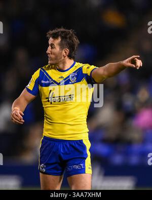 WARRINGTON, ENGLAND – 28. MÄRZ 2025: Stefan Ratchford von Warrington Wolves gibt seinem Team Anweisungen während der 6. Runde der Betfred Super League Warrin Stockfoto