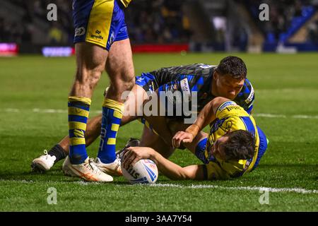 WARRINGTON, ENGLAND – 28. MÄRZ 2025: Stefan Ratchford von Warrington Wolves geht in die Betfred Super League Runde 6 Warrington WOL Stockfoto