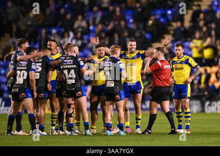 WARRINGTON, ENGLAND - 28. MÄRZ 2025: Lachlan Fitzgibbon von Warrington Wolves feiert seinen Sieg in der Betfred Super League Runde 6 Stockfoto