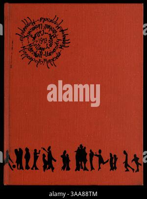 Dieses Jahrbuch von der Marshall University im Jahr 1973 enthält Studienprofile, Lehrkräfte, Sportteams und Schlüsselveranstaltungen des Schuljahres 1972-1973. Stockfoto