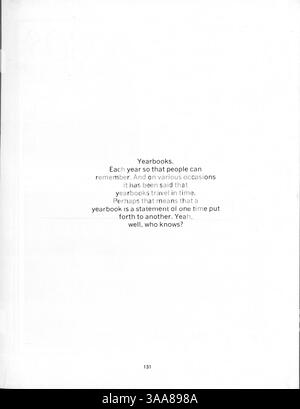 Das Jahrbuch der Marshall University 1973 zeigt akademische Höhepunkte, sportliche Veranstaltungen und Aktivitäten der Schüler während des Schuljahres 1972-1973, einschließlich der Teilnahme an Lehrkräften. Stockfoto