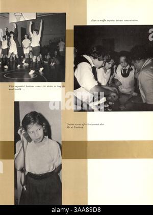 Das Tatler Jahrbuch 1963 von Northrop Collegiate dokumentiert die Schlüsselfiguren, Vereine, Sport und Aktivitäten des Schuljahres. Einige Anzeigen wurden von bestimmten Seiten entfernt. Stockfoto