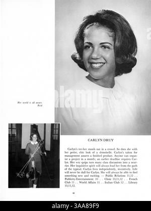 Dieses Tatler Jahrbuch 1963 von Northrop Collegiate dokumentiert Schüler, Lehrer, Sportveranstaltungen, Vereine und wichtige Schulaktivitäten aus dem Schuljahr 1962-1963. Die Werbung wurde von den Seiten 133-134 und 153 bis 154 entfernt. Stockfoto