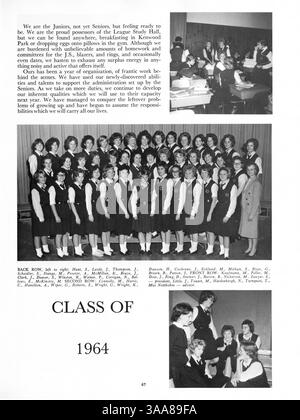 Das Northrop Collegiate Jahrbuch 1963, Tatler 63, bietet einen Einblick in das Schuljahr 1962-1963 und zeigt Schüler, Lehrer, Leichtathletik, Clubs, und Schulveranstaltungen. Die Werbung wurde aus den Seiten 133-134 und 153–154 herausgeschnitten. Stockfoto