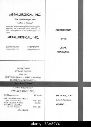 Im Northrop Collegiate Yearbook 1963, Tatler 63, werden Schüler, Lehrer, Leichtathletik, Clubs und andere Veranstaltungen aus dem Schuljahr 1962-1963. Die Werbung wurde auf den Seiten 133-134 und 153–154 ausgeschnitten. Stockfoto