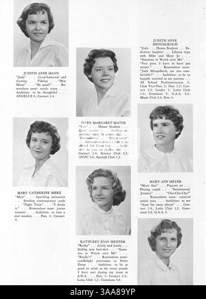Das Angelus Yearbook 1960 der Akademie der Heiligen Engel fängt die Erfahrungen von Schülern, Lehrern, Sportmannschaften und Vereinen mit Höhepunkten aus dem Schuljahr 1959-1960 ein. Stockfoto